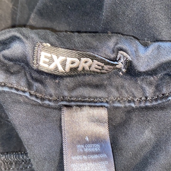 Shorts - Picture 3 of 3